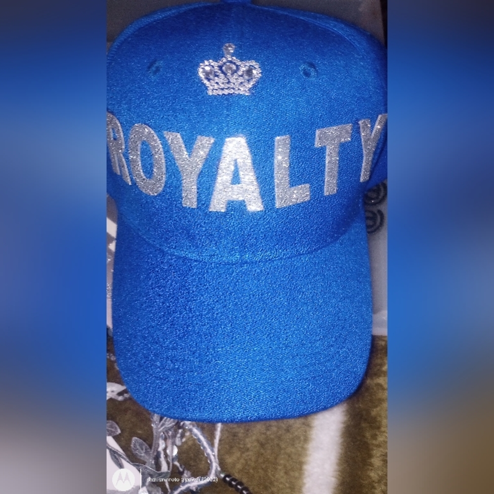 HAT'S - Picture 2 of 11